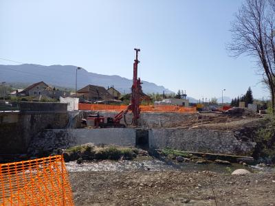 Construction d'un pont sur la Deysse